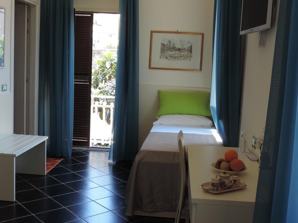 Campanile Suites-alloggio Turistico Affittacamere Roma